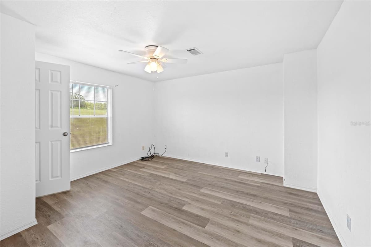 33320 LARKIN ROAD — photo 37 of 60