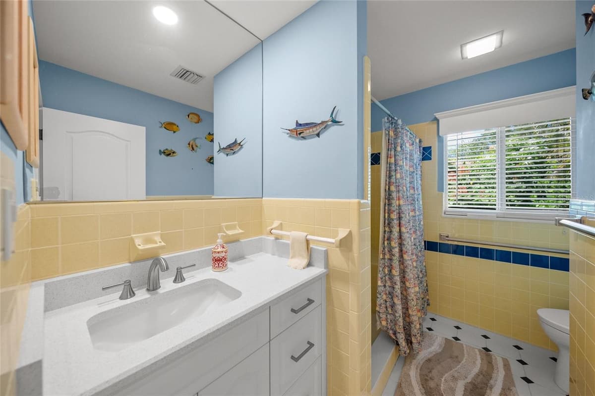 7616 COVE TERRACE — photo 28 of 44