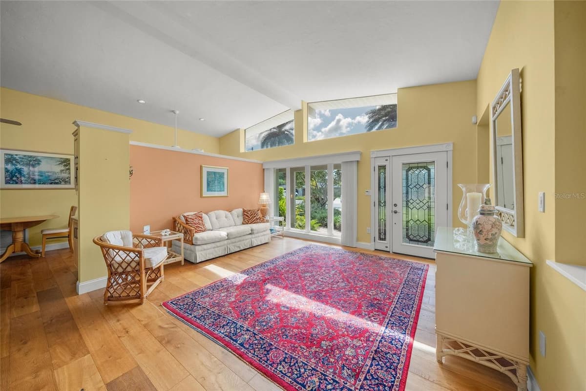 7616 COVE TERRACE — photo 11 of 44