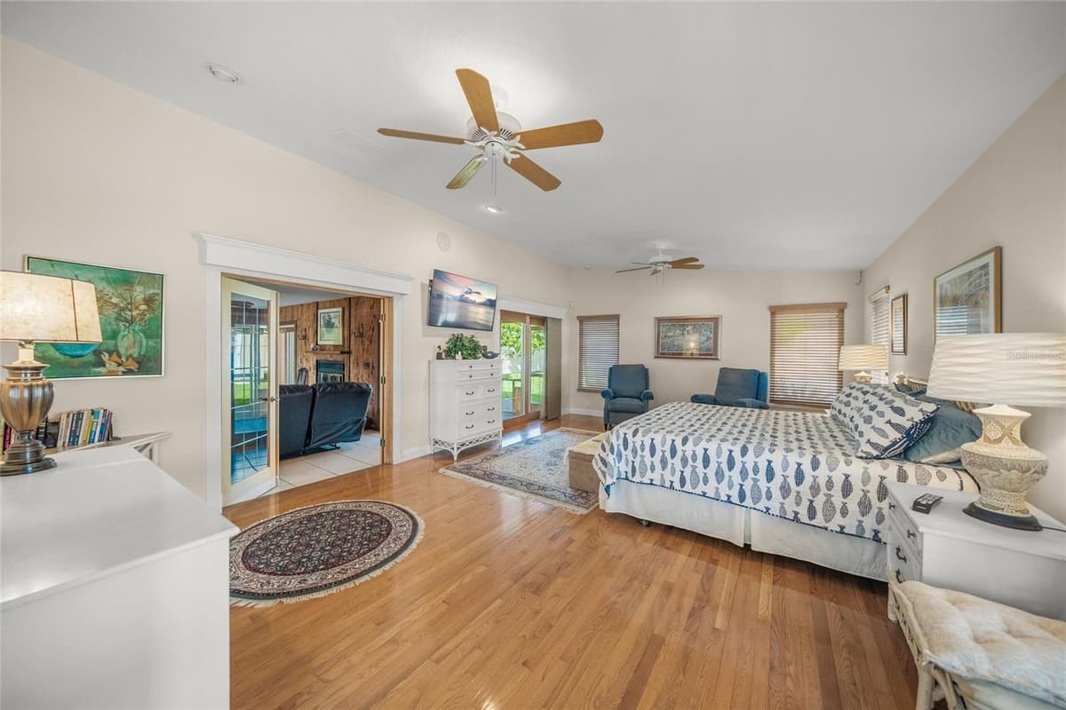 7616 COVE TERRACE — photo 23 of 44