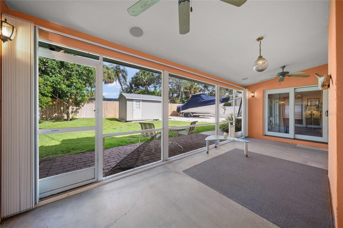 7616 COVE TERRACE — photo 33 of 44