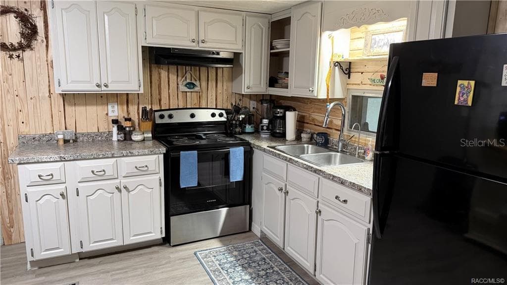 5282 BLADE LANE — photo 14 of 25