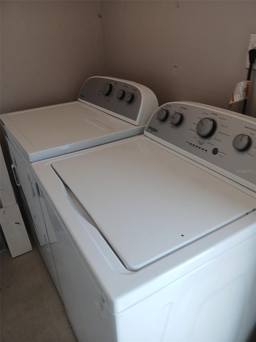 411 DORCHESTER SQUARE — photo 18 of 21