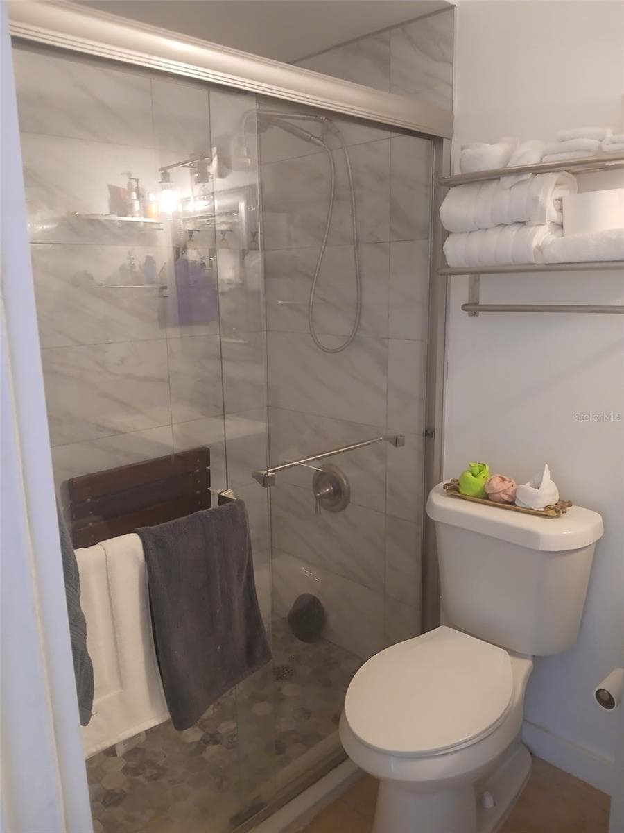411 DORCHESTER SQUARE — photo 10 of 21