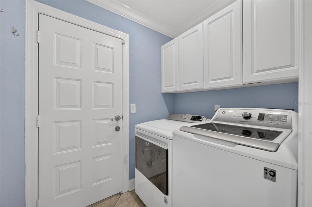 1871 BRYAN AVENUE — photo 18 of 28