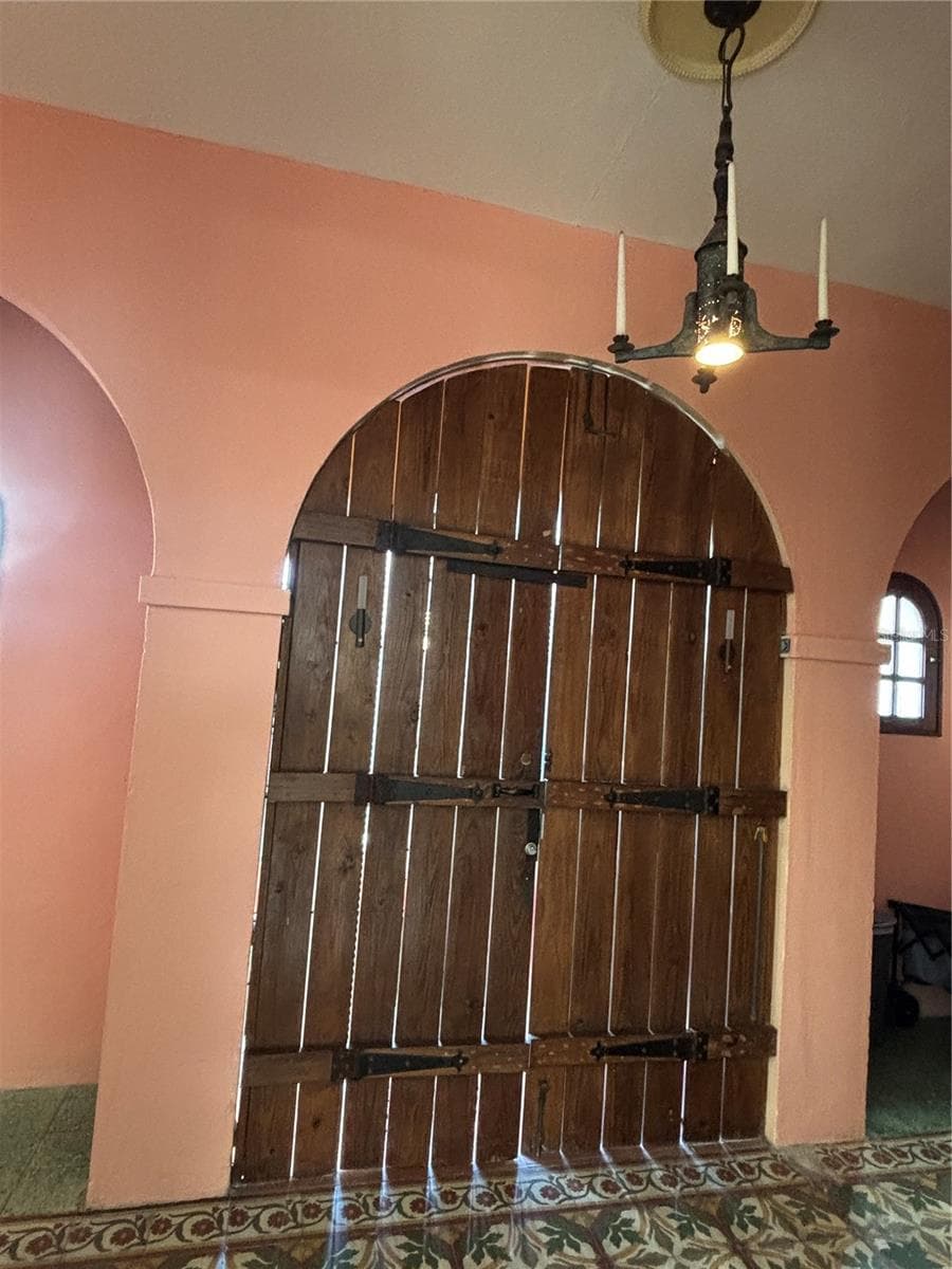 456 CALLE SALDAÑA — photo 4 of 98