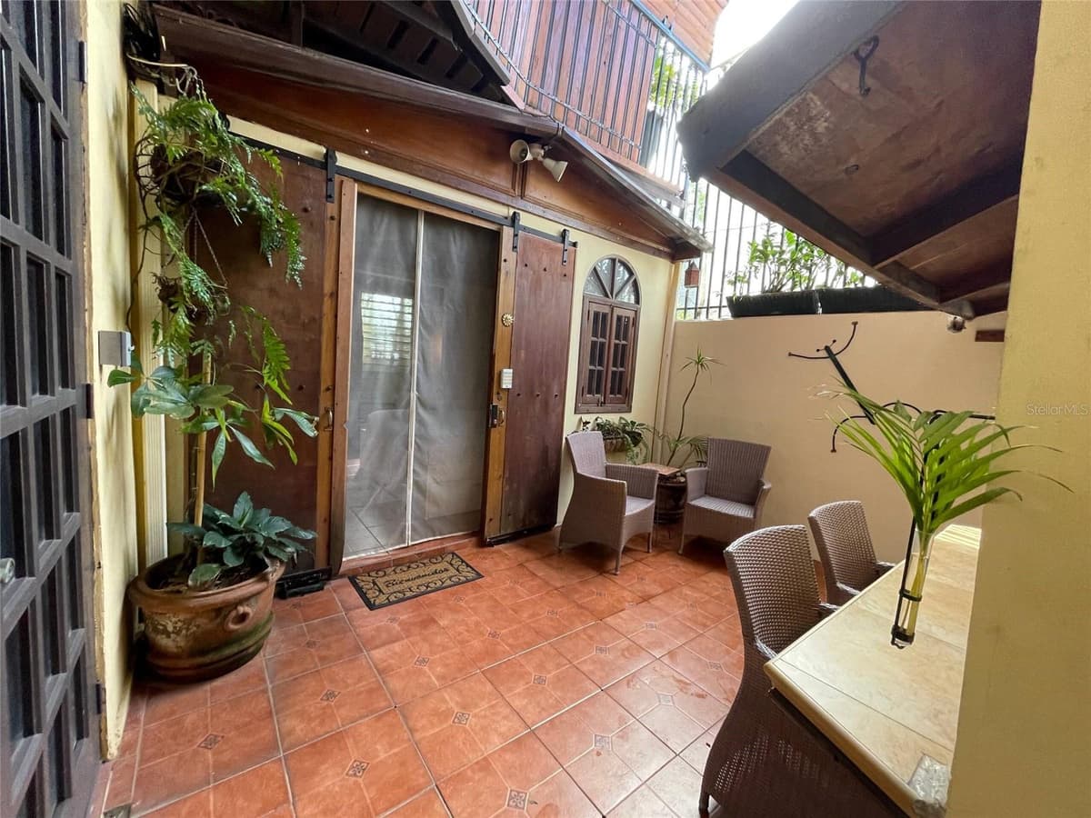 456 CALLE SALDAÑA — photo 23 of 98