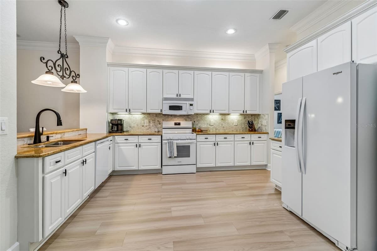 3825 MISTY LANDING DRIVE — photo 12 of 74