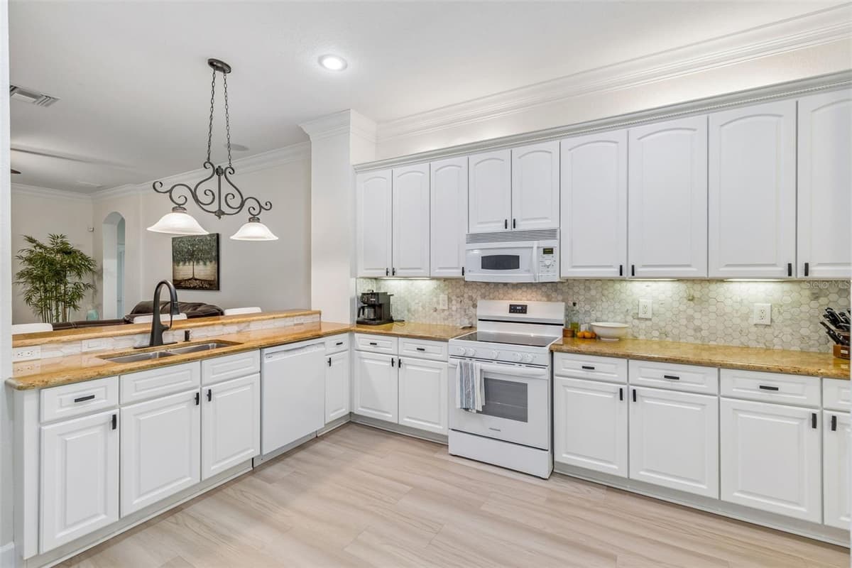 3825 MISTY LANDING DRIVE — photo 17 of 74