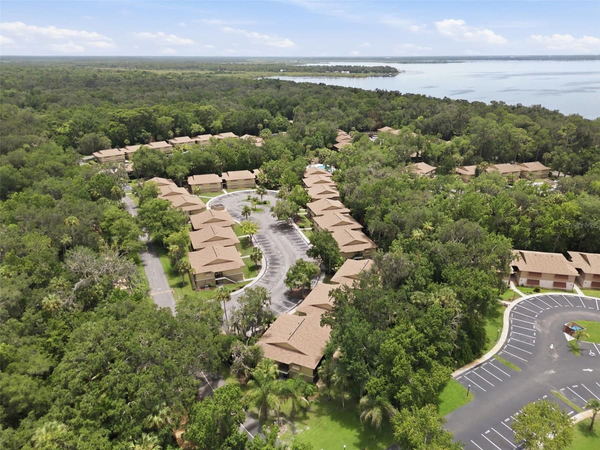 140 ORCHID WOODS COURT — photo 35 of 38