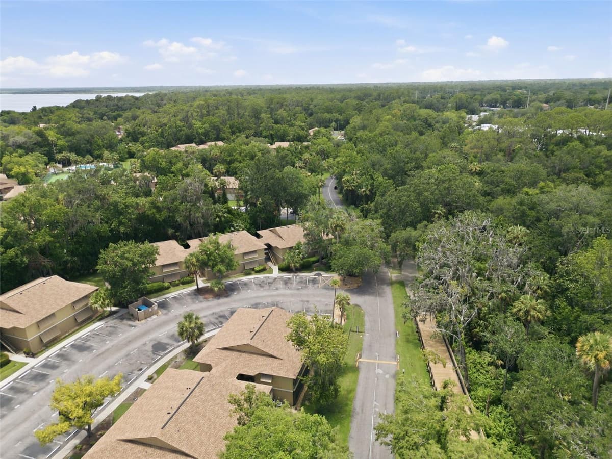 140 ORCHID WOODS COURT — photo 36 of 38