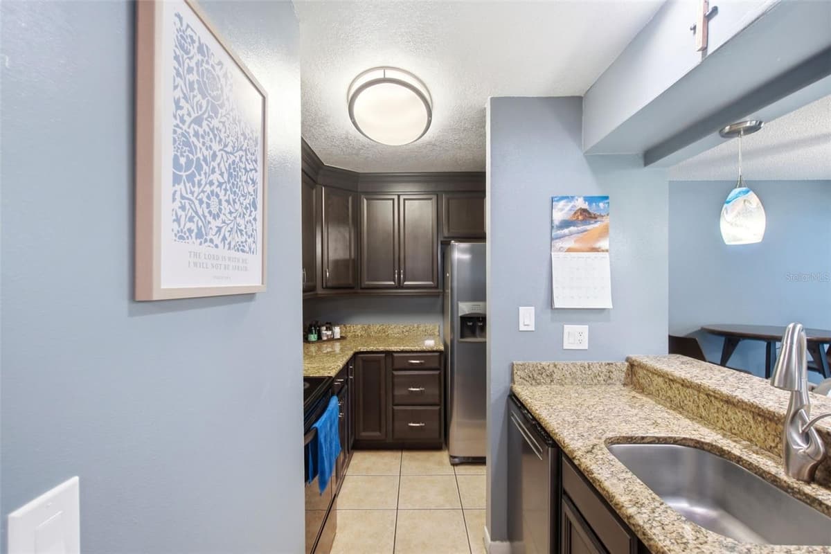 140 ORCHID WOODS COURT — photo 11 of 38