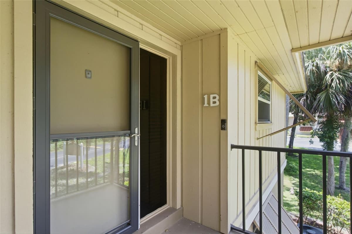 140 ORCHID WOODS COURT — photo 2 of 38