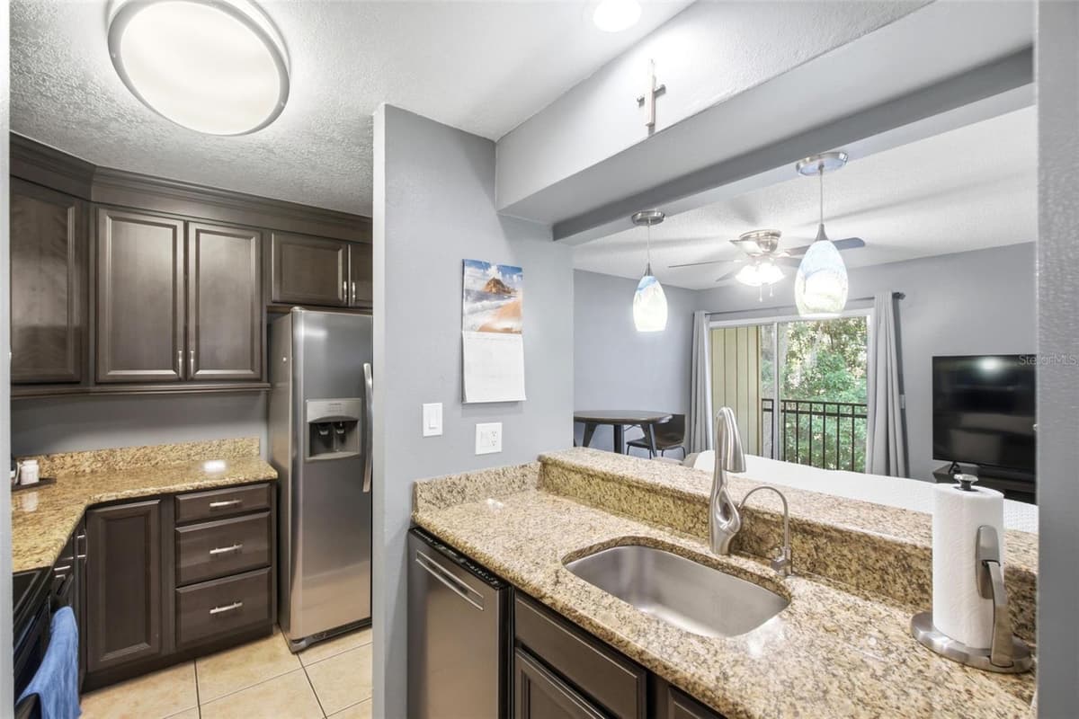 140 ORCHID WOODS COURT — photo 10 of 38