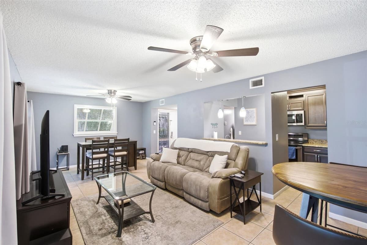 140 ORCHID WOODS COURT — photo 5 of 38