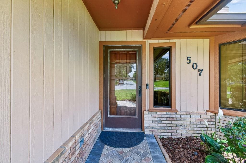 507 FERNWOOD DRIVE — photo 4 of 41