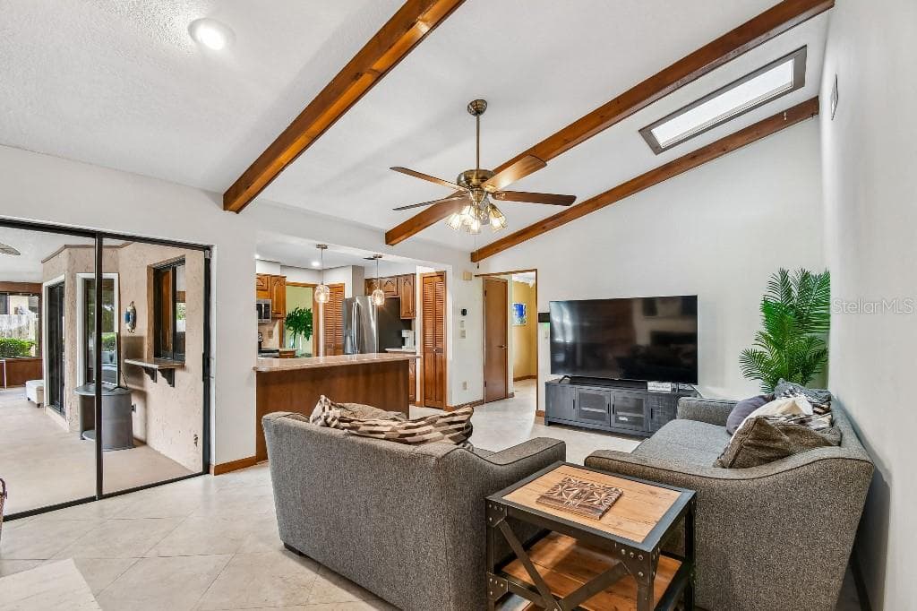507 FERNWOOD DRIVE — photo 13 of 41