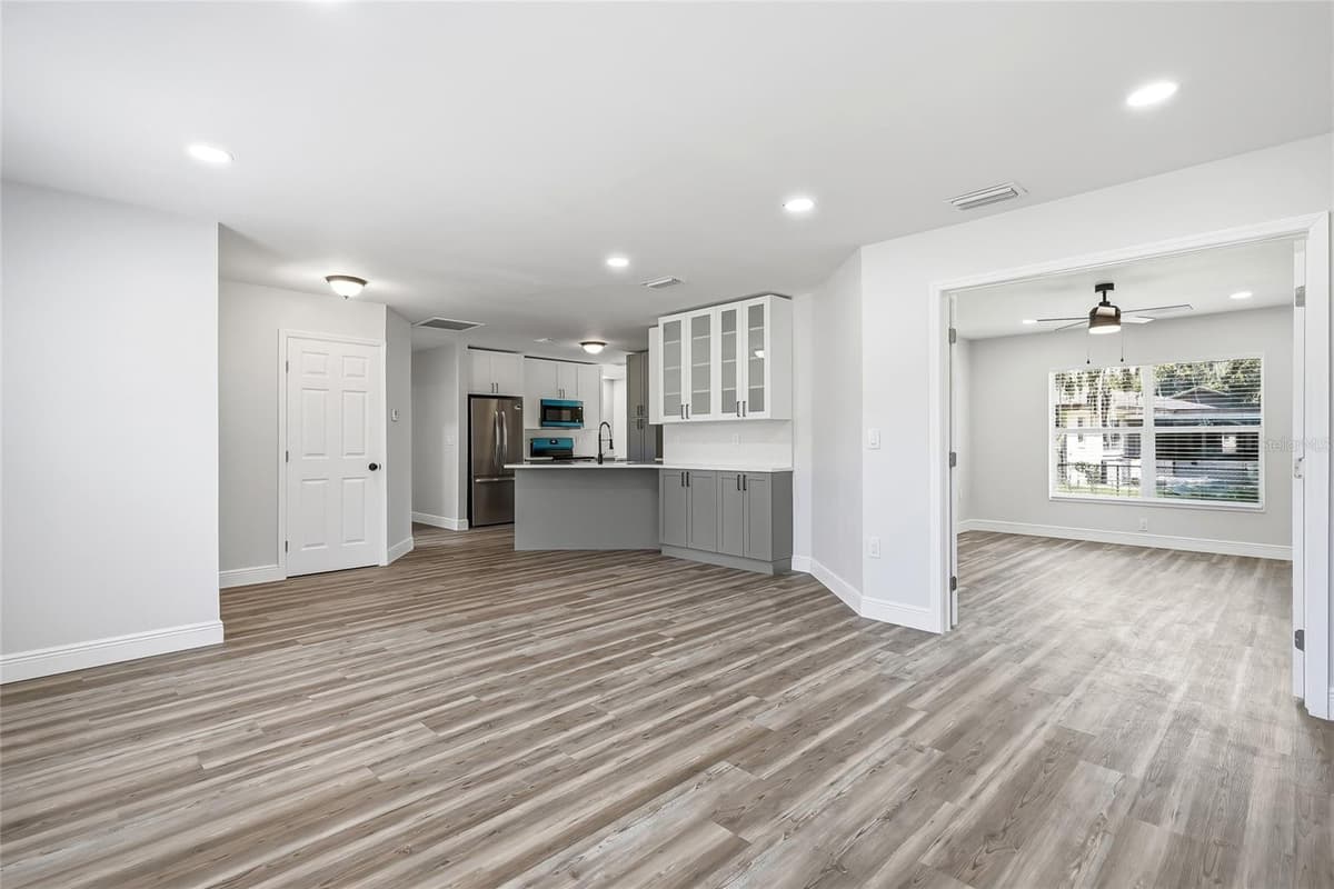34641 DOGWOOD DRIVE — photo 5 of 37