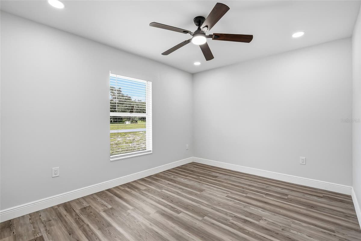 34641 DOGWOOD DRIVE — photo 30 of 37