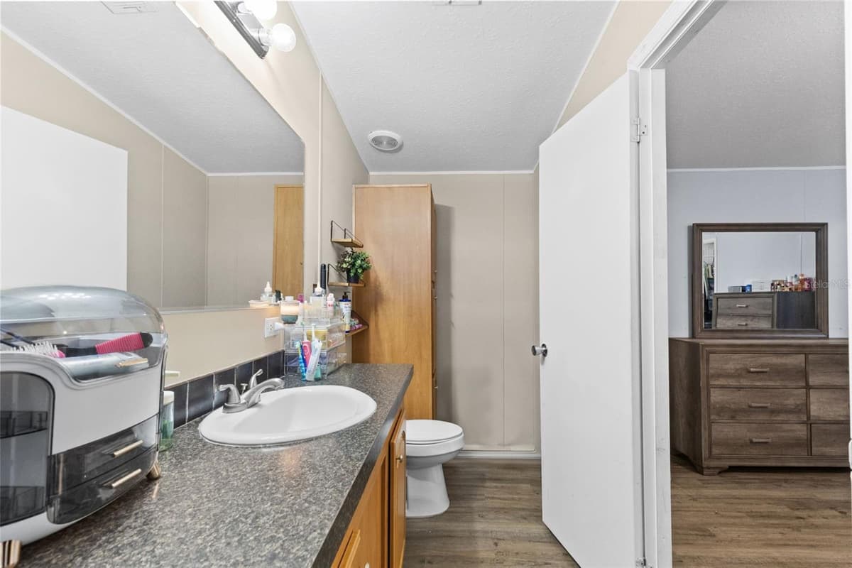 11535 LEANNE WALK — photo 19 of 41