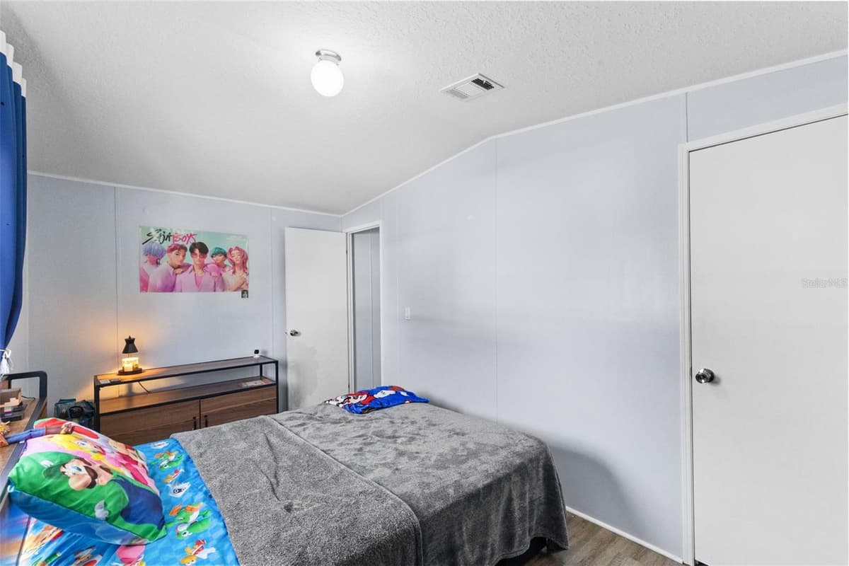 11535 LEANNE WALK — photo 17 of 41
