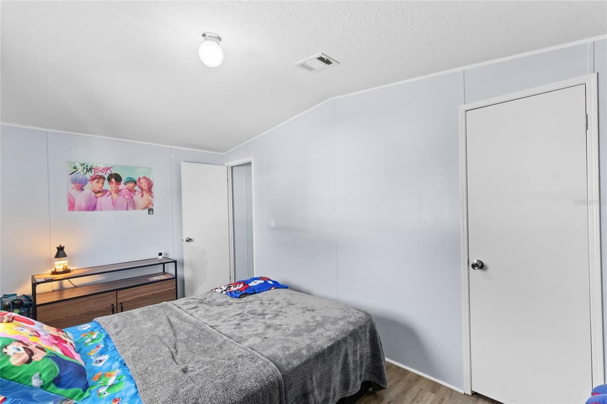 11535 LEANNE WALK — photo 16 of 41