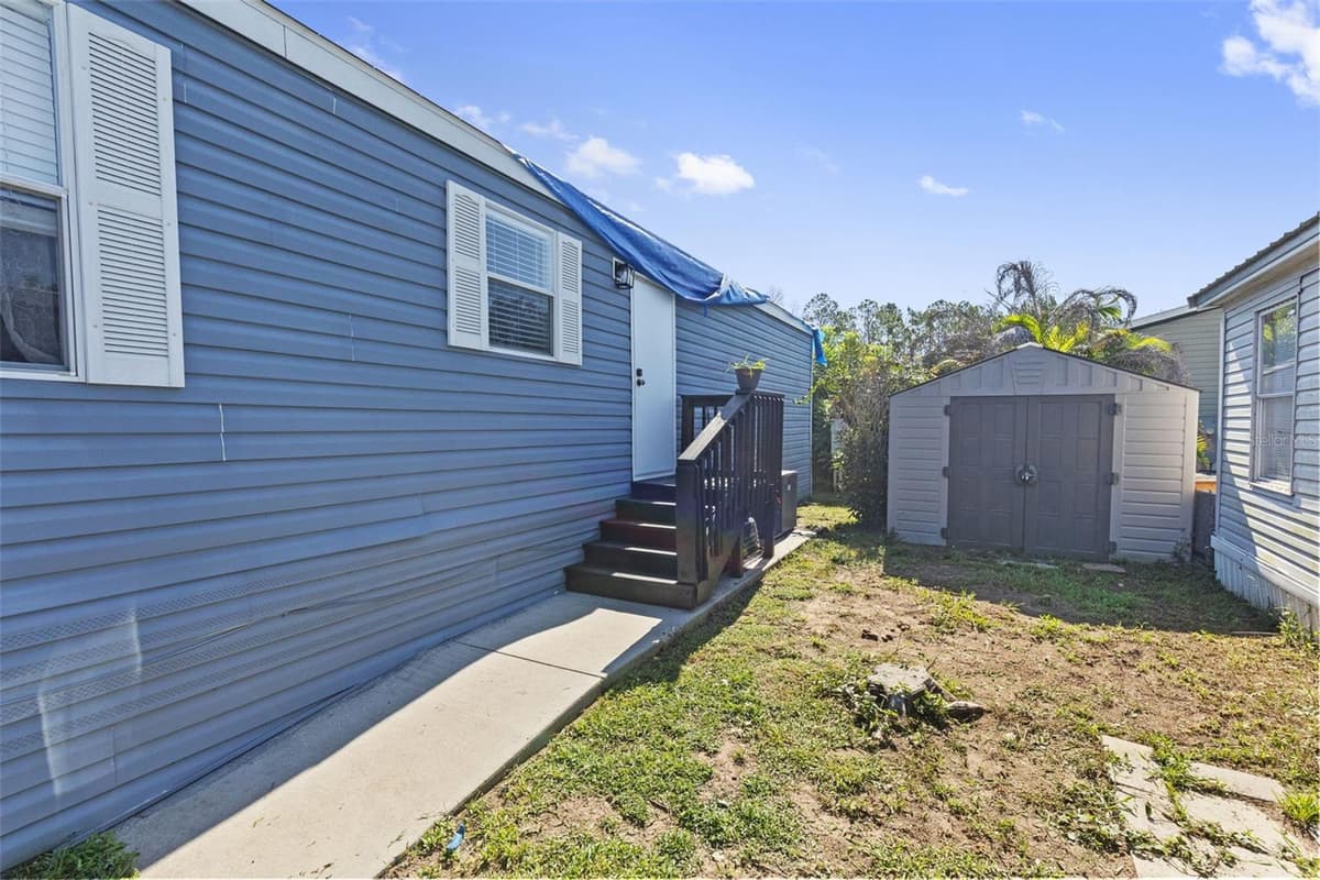 11535 LEANNE WALK — photo 35 of 41
