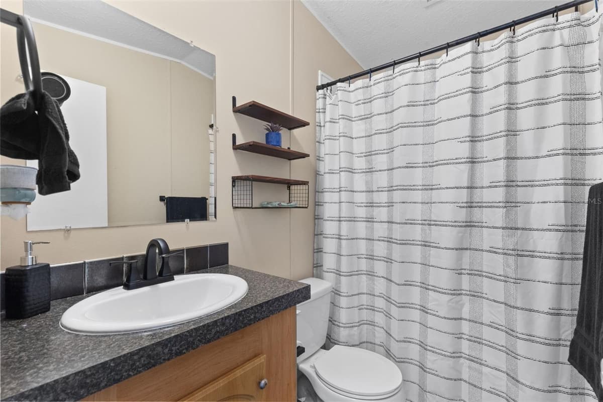 11535 LEANNE WALK — photo 18 of 41