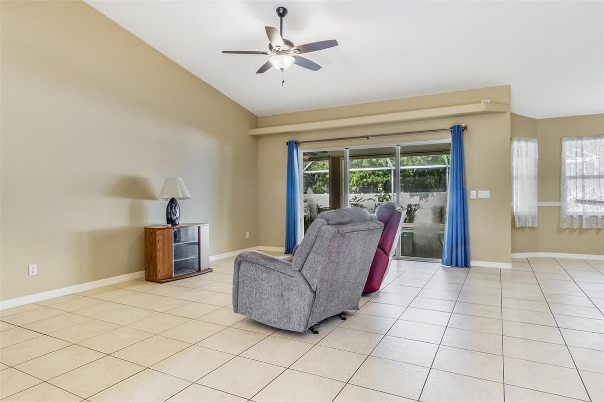 2613 TRIANNA STREET — photo 13 of 44