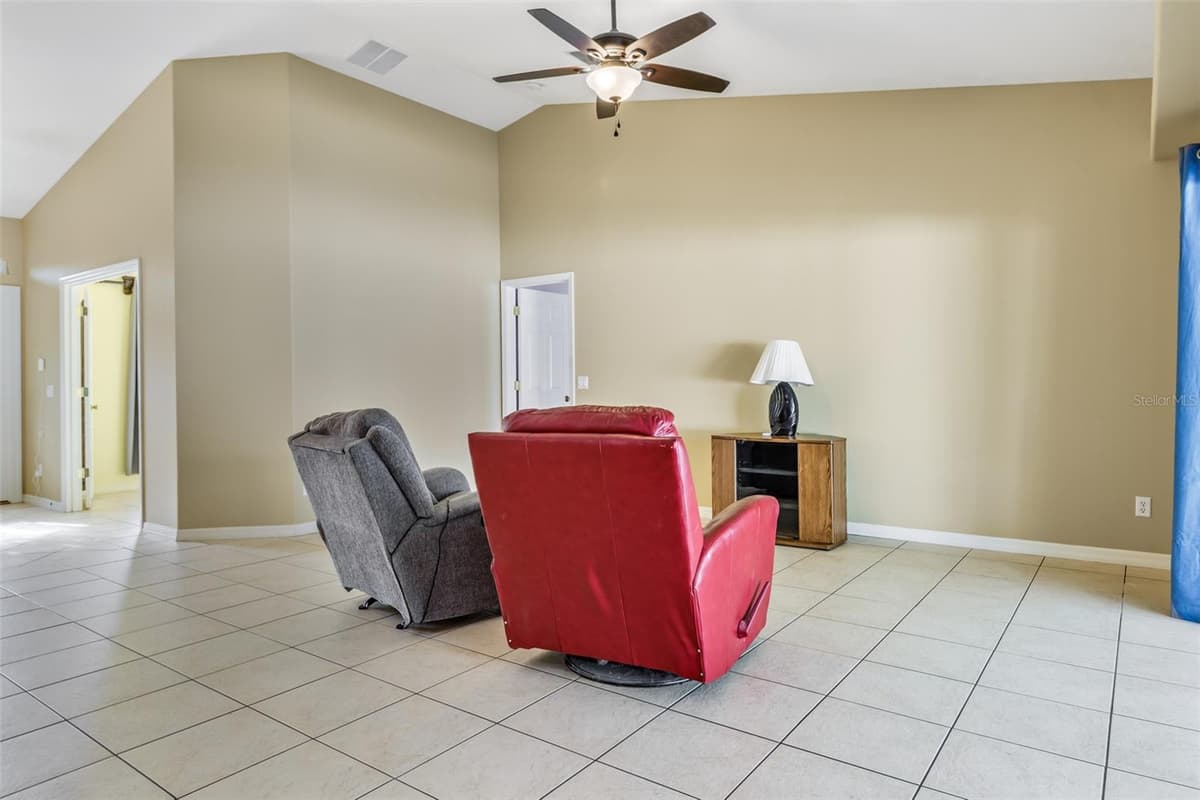 2613 TRIANNA STREET — photo 12 of 44