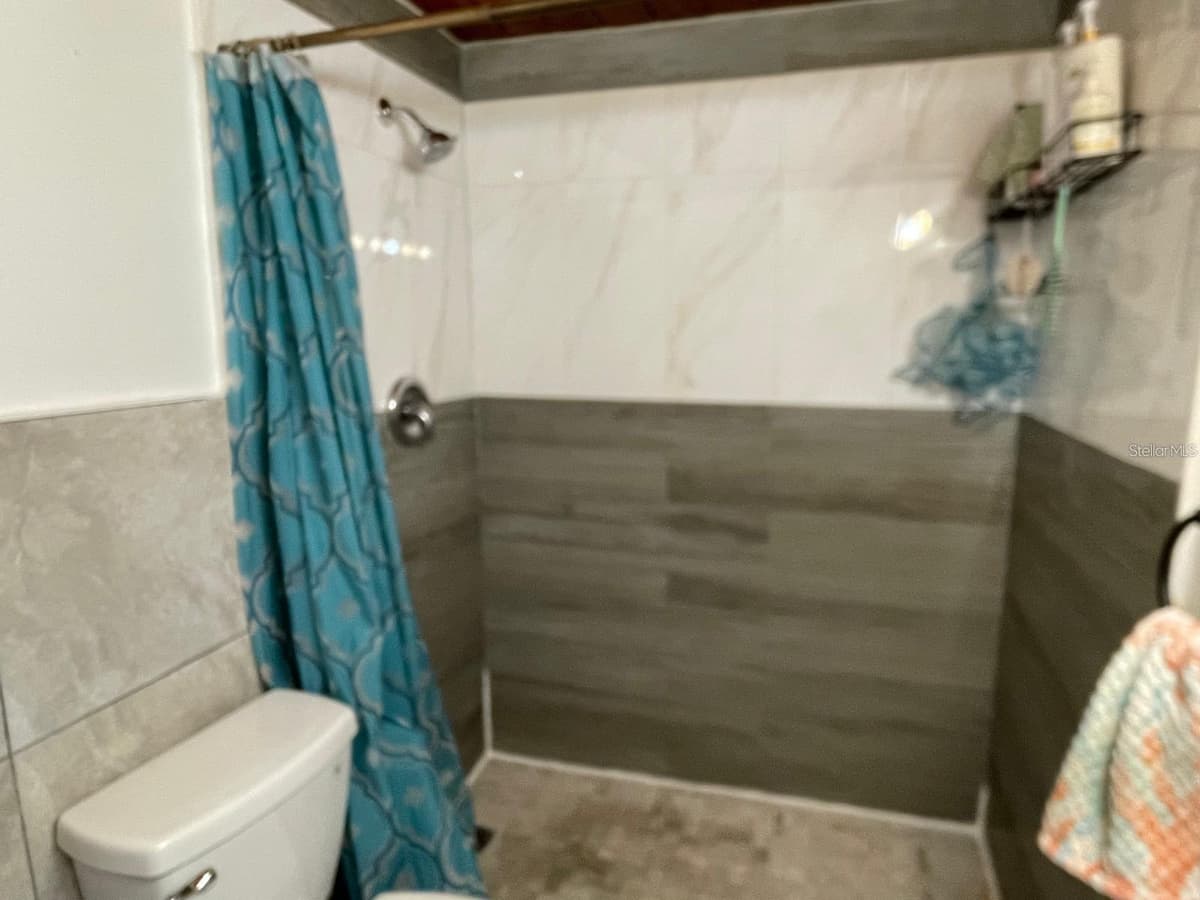 1212 SHAWNEE DRIVE — photo 14 of 32