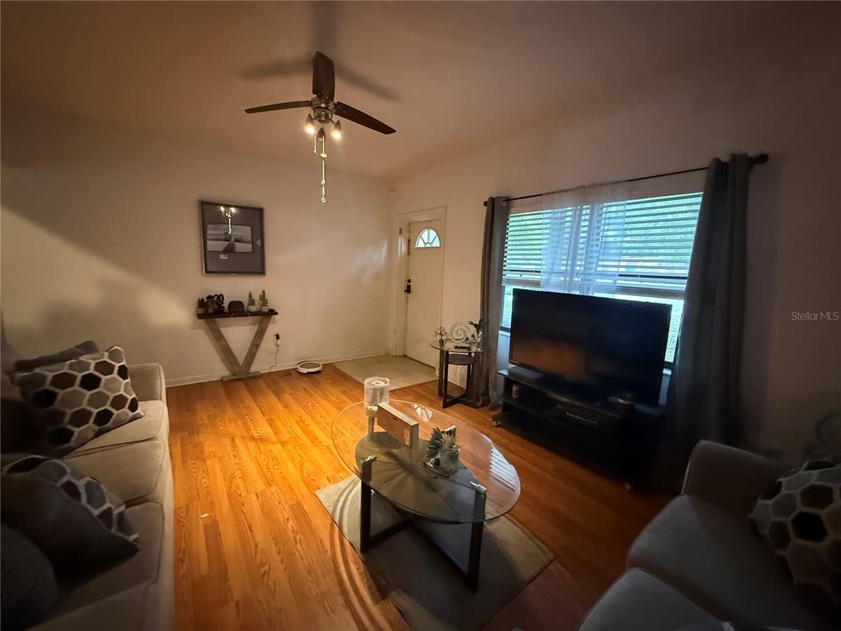 1435 TRIANGLE DRIVE — photo 4 of 18