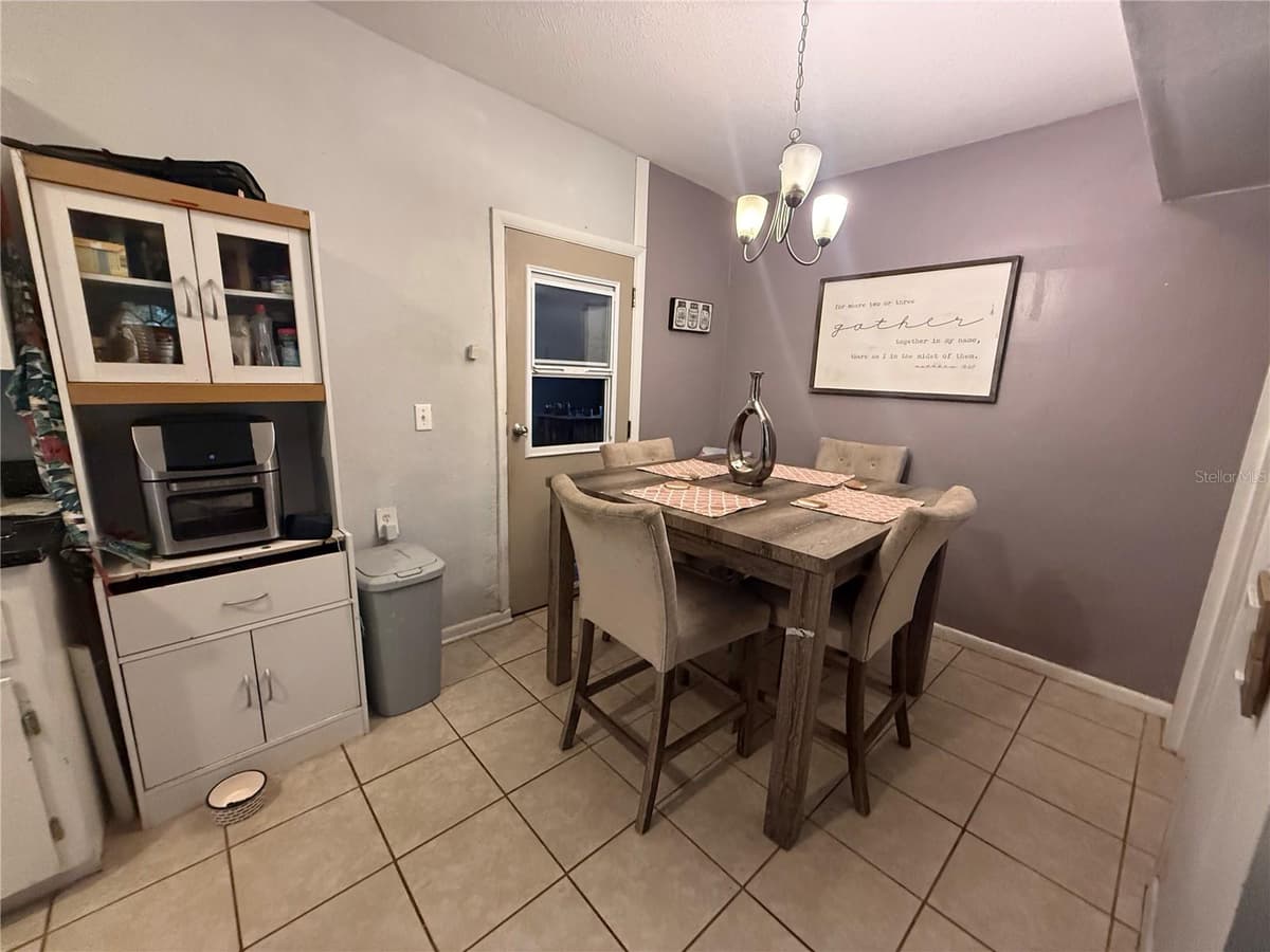1435 TRIANGLE DRIVE — photo 6 of 18