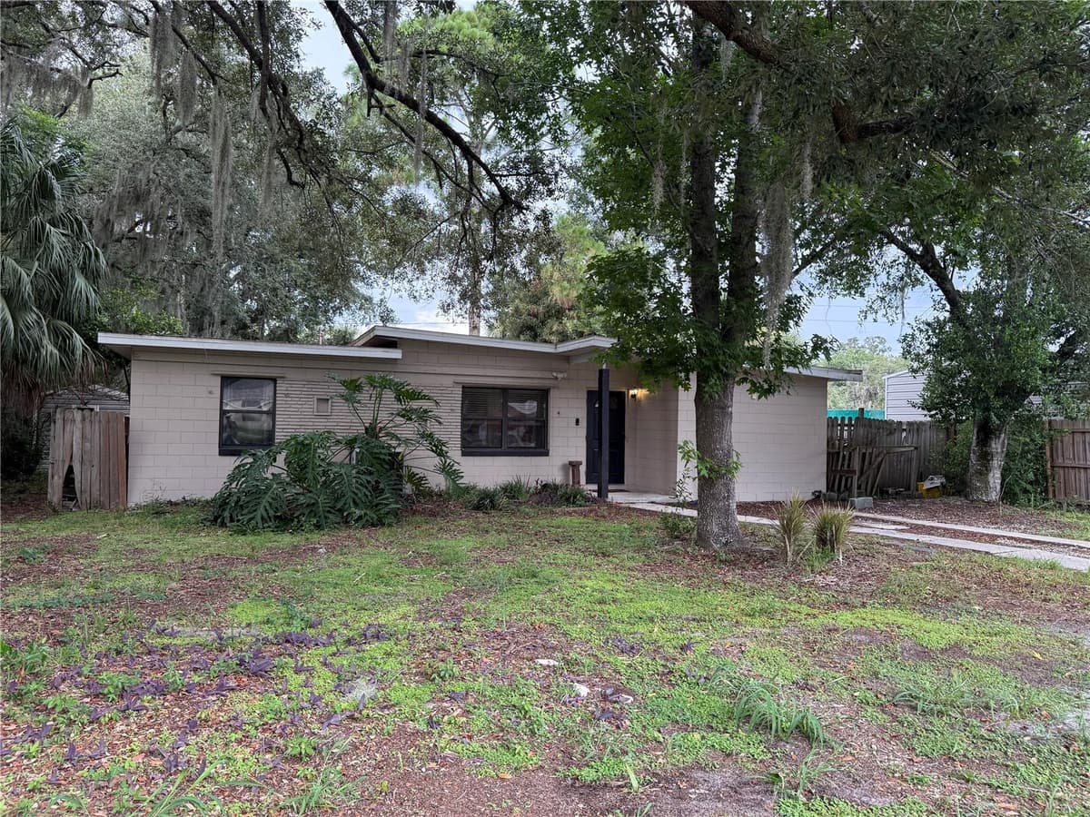 1435 TRIANGLE DRIVE — photo 1 of 18