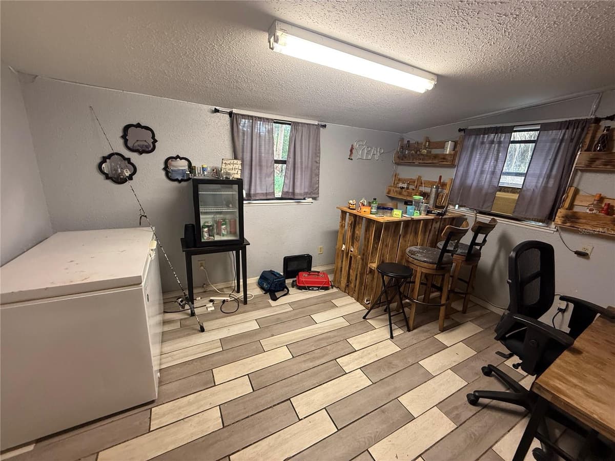 1435 TRIANGLE DRIVE — photo 14 of 18