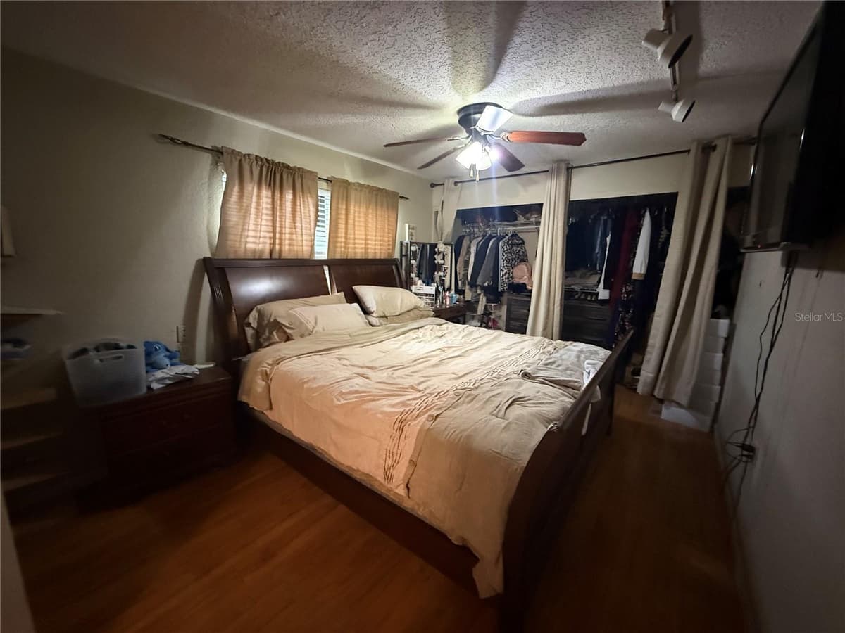 1435 TRIANGLE DRIVE — photo 9 of 18