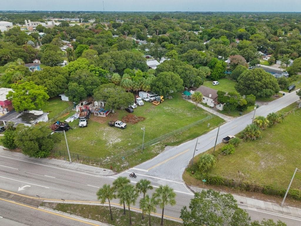 2108 OKEECHOBEE ROAD — photo 9 of 20