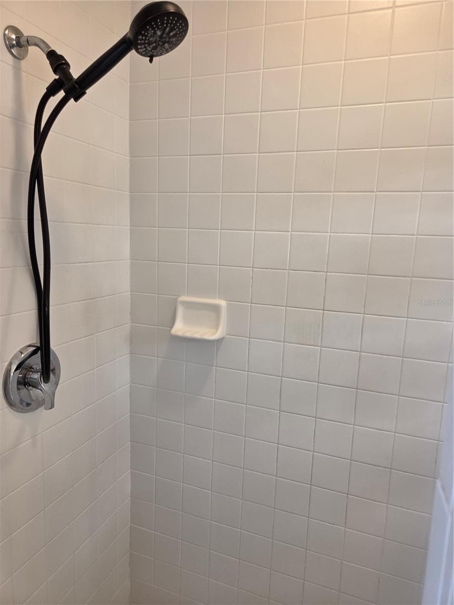 770 WILDFLOWER DRIVE — photo 32 of 59