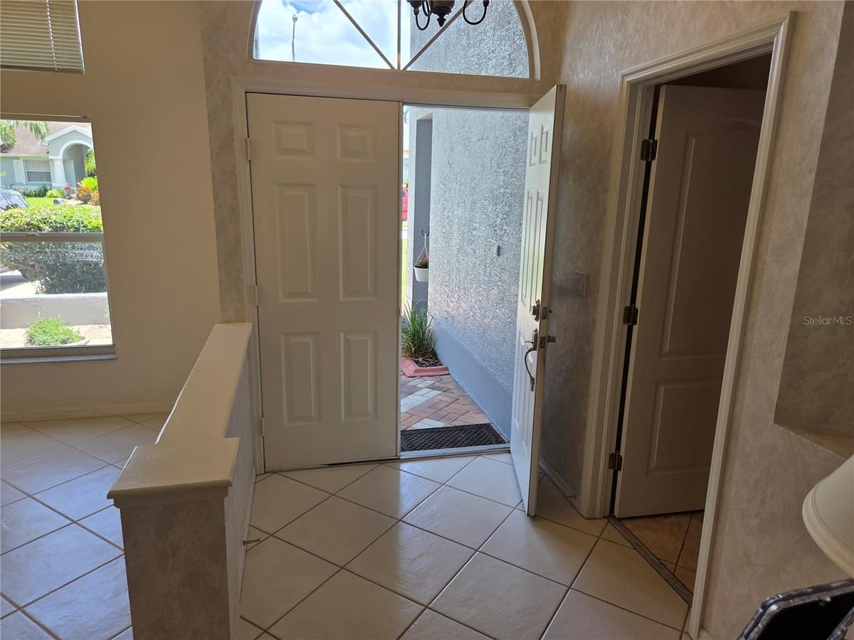 770 WILDFLOWER DRIVE — photo 7 of 59