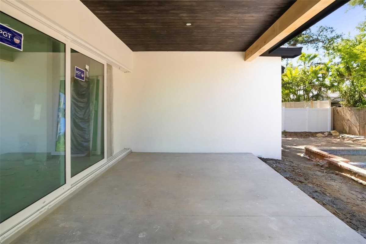 2114 FLOYD STREET — photo 12 of 25