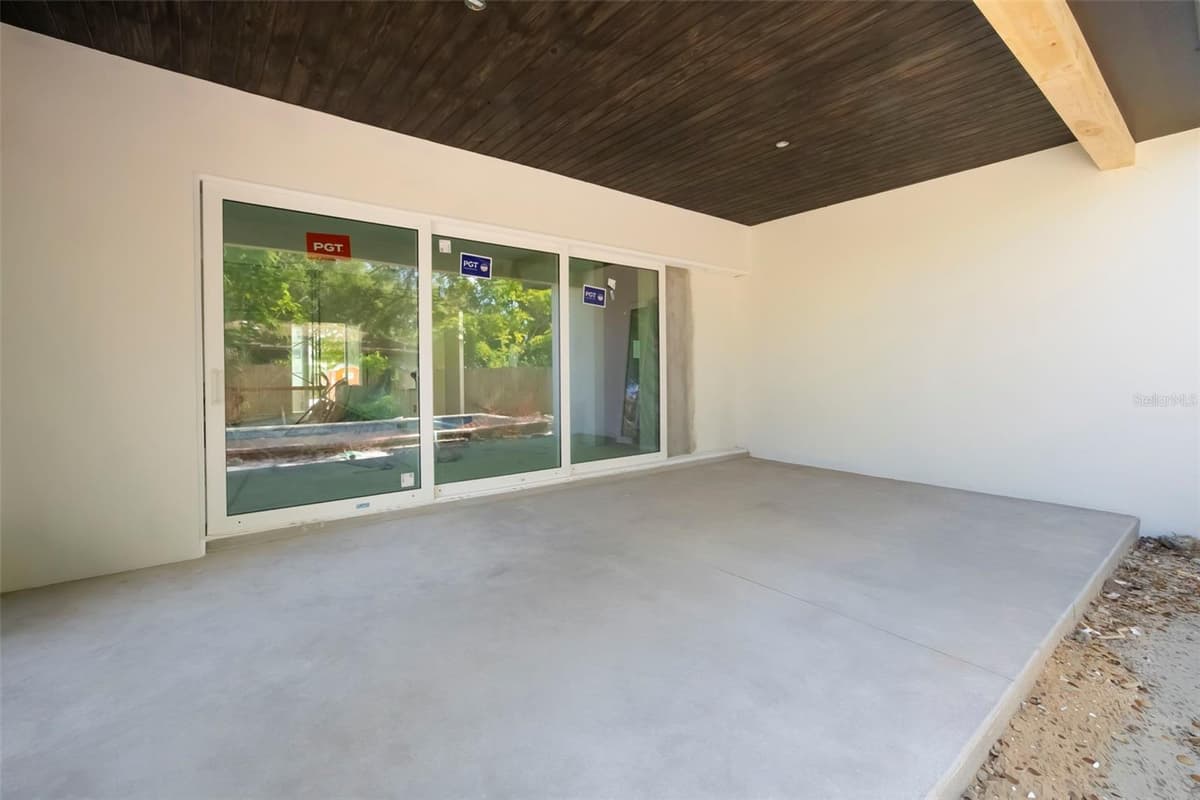 2114 FLOYD STREET — photo 9 of 25