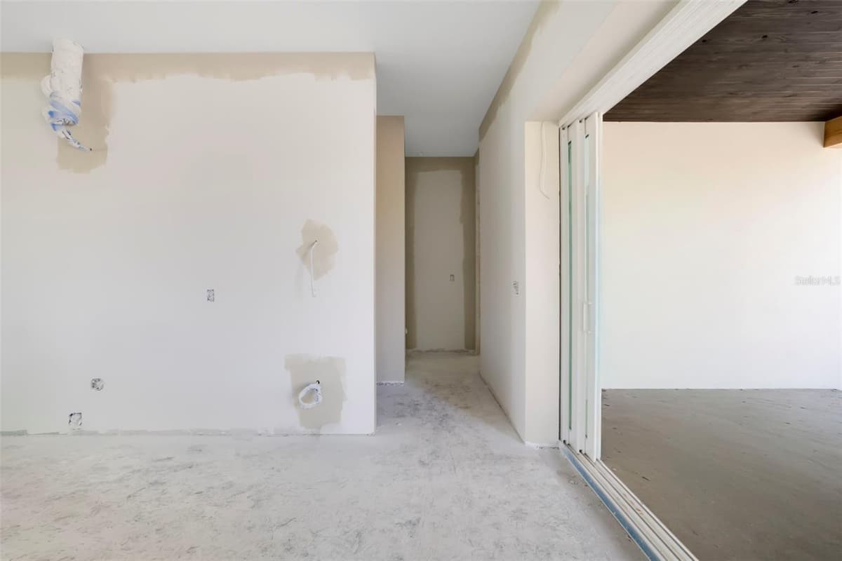 2114 FLOYD STREET — photo 16 of 25