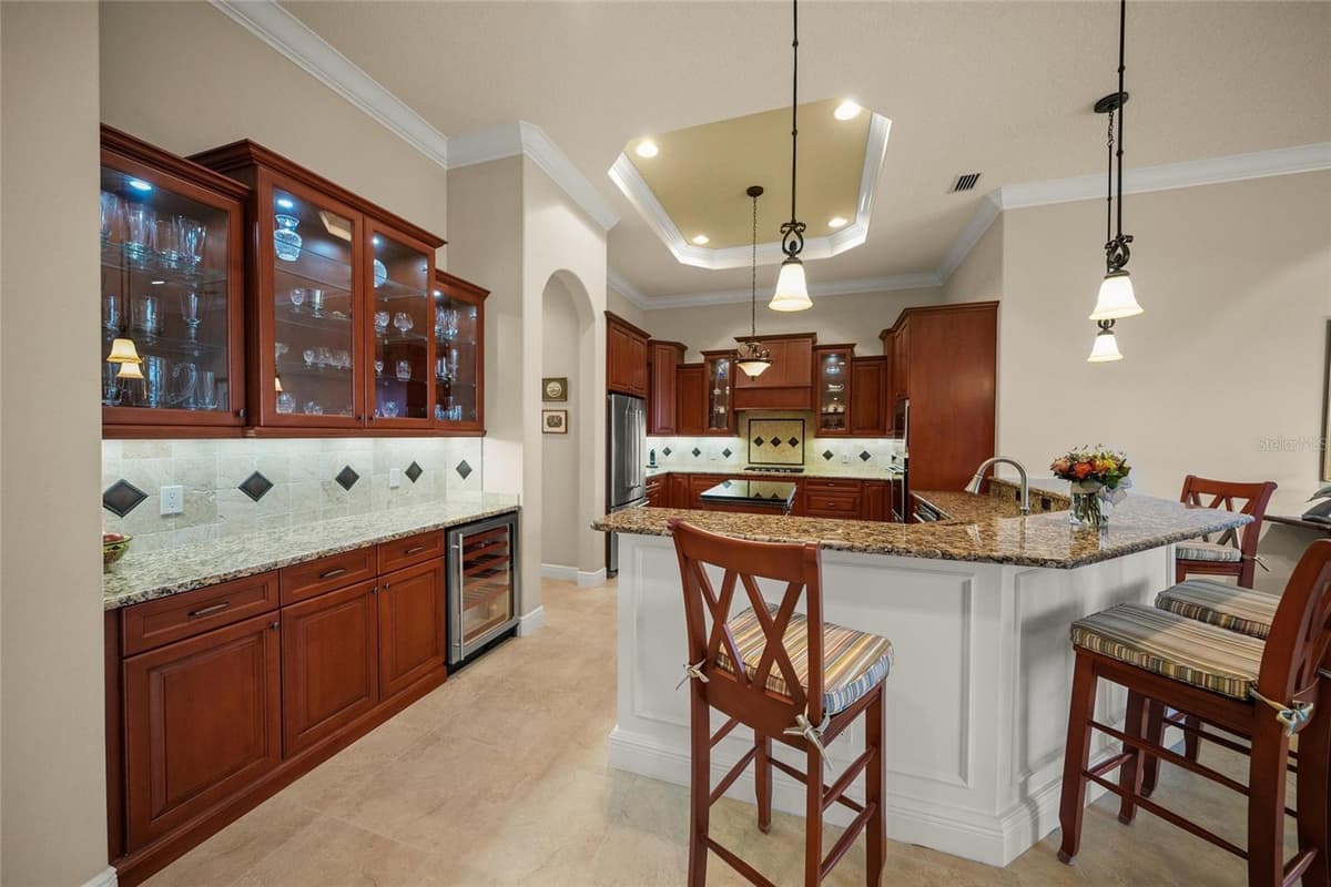 4110 COMMODORE BOULEVARD — photo 8 of 53