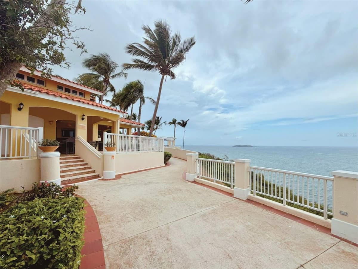 1000 LAS CASITA I, EL CONQUISTADOR AVE. — photo 14 of 18