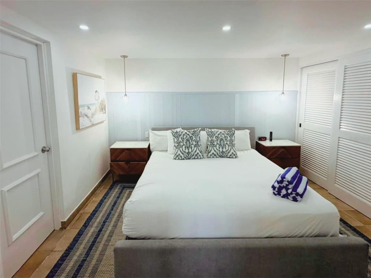 1000 LAS CASITA I, EL CONQUISTADOR AVE. — photo 11 of 18