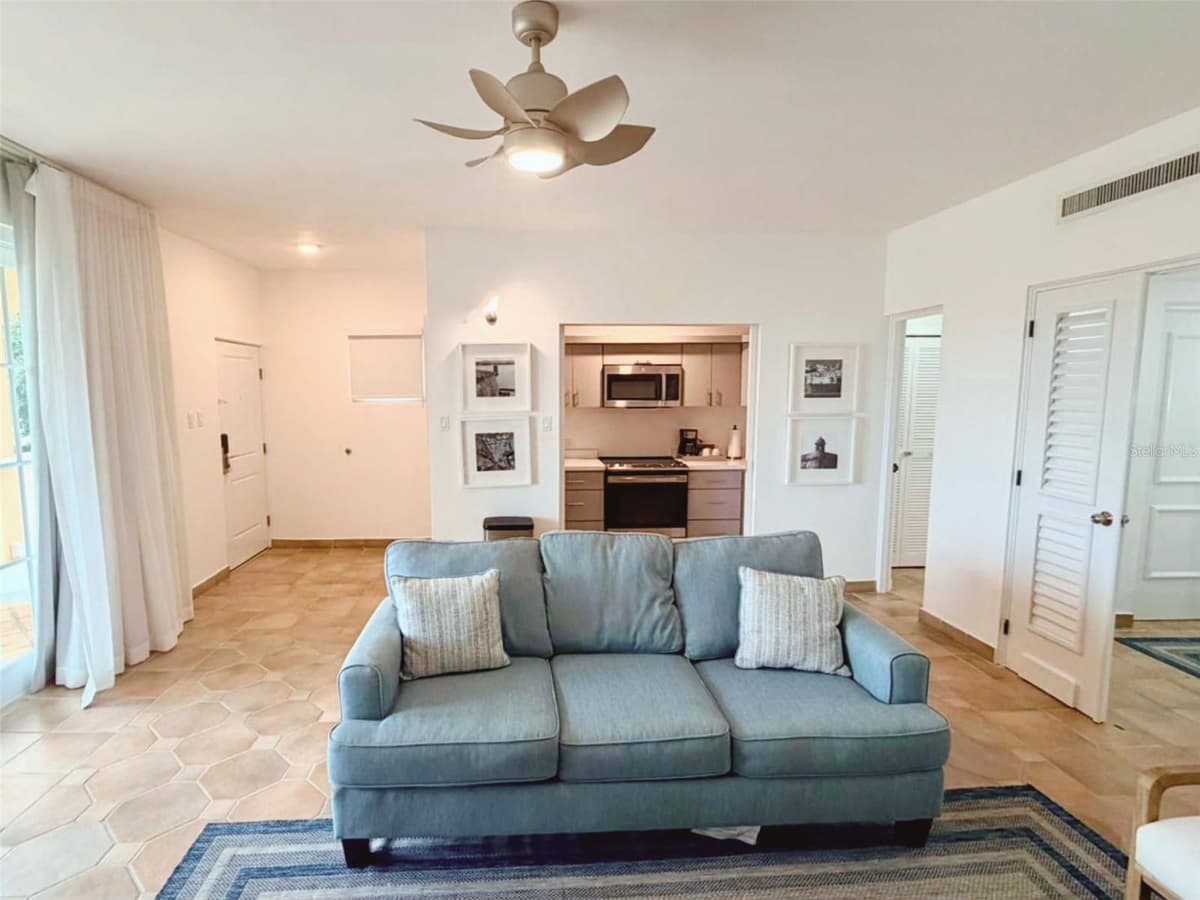 1000 LAS CASITA I, EL CONQUISTADOR AVE. — photo 7 of 18