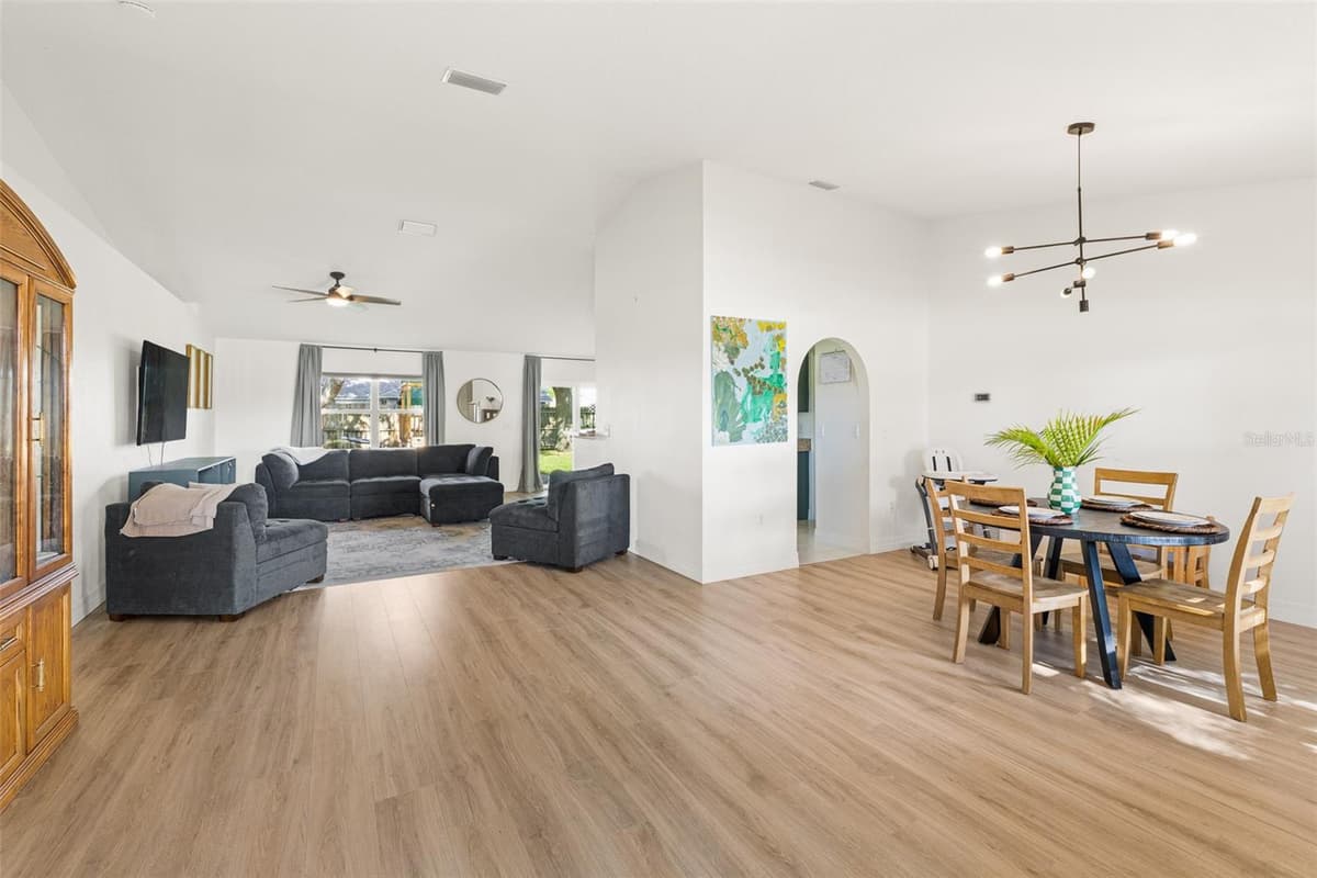 1181 WINDING MEADOWS ROAD — photo 3 of 35