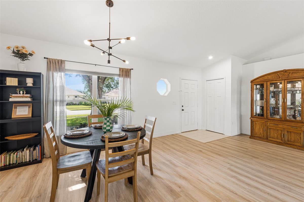 1181 WINDING MEADOWS ROAD — photo 4 of 35