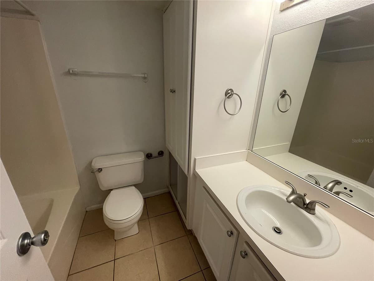 122 WATER FRONT WAY — photo 9 of 14