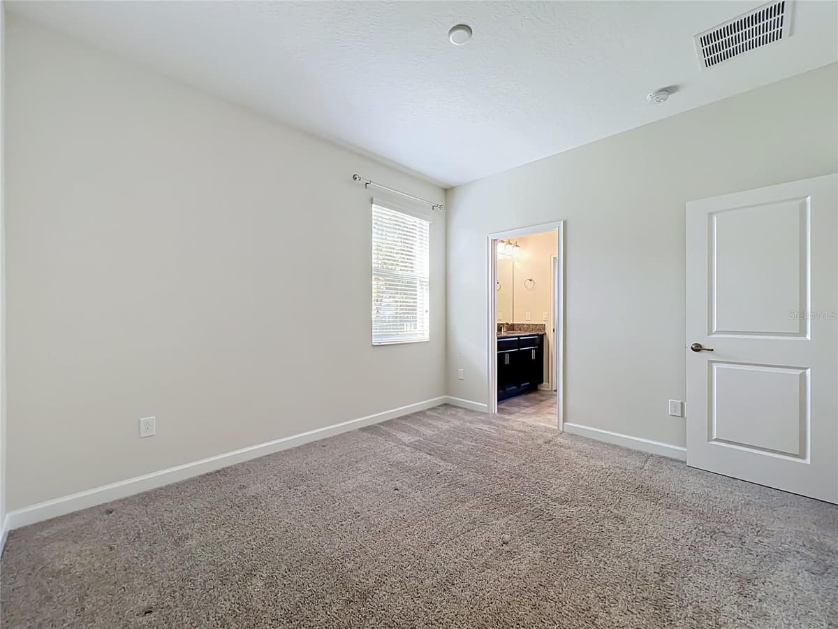10952 LONGLEAF WOODS DRIVE — photo 35 of 64
